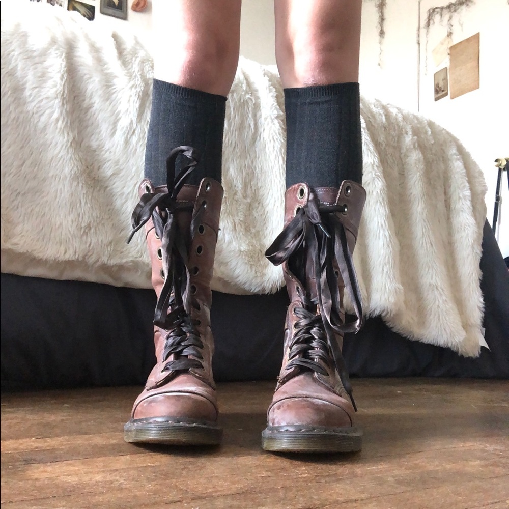 TRIUMPH 1914 LACE UP DR MARTEN